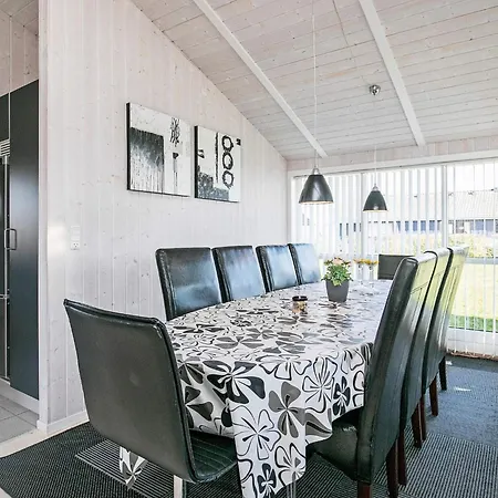 10 Person In Rudkobing-by Traum * Spodsbjerg