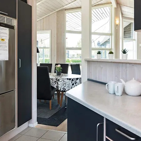 10 Person In Rudkobing-by Traum *