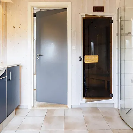 10 Person In Rudkobing-by Traum Spodsbjerg