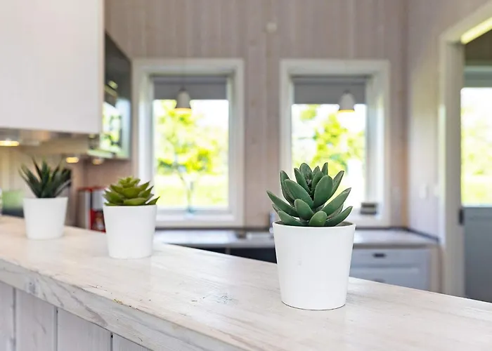 10 Person In Rudkobing-by Traum