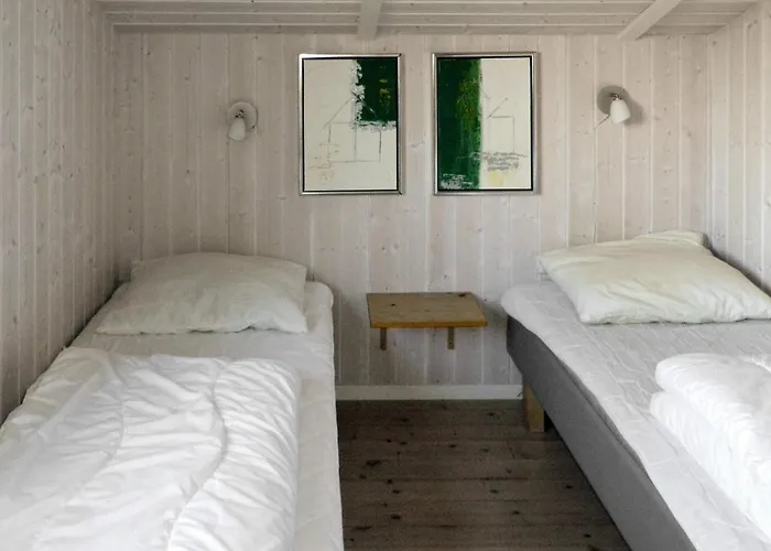 10 Person In Rudkobing-by Traum *